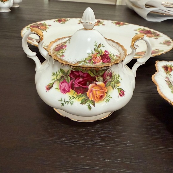 Royal Albert Old Country Roses Bone Chine - Picture 15 of 16